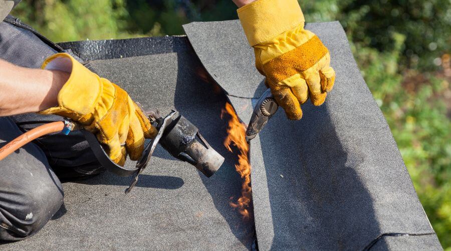 Professional gutter cleaning in Egnar, CO